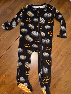 Little Bum Bums One-Piece Pajamas sz 9-12M